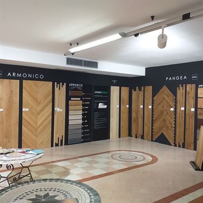 SALA MOSTRA LEGNO .... LAMINATO E LVT SPC